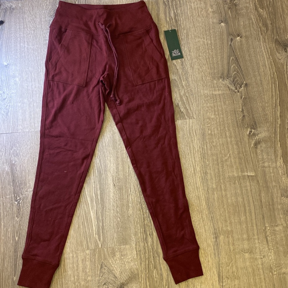 Wild fable burgundy leggings - Picture 3 of 3